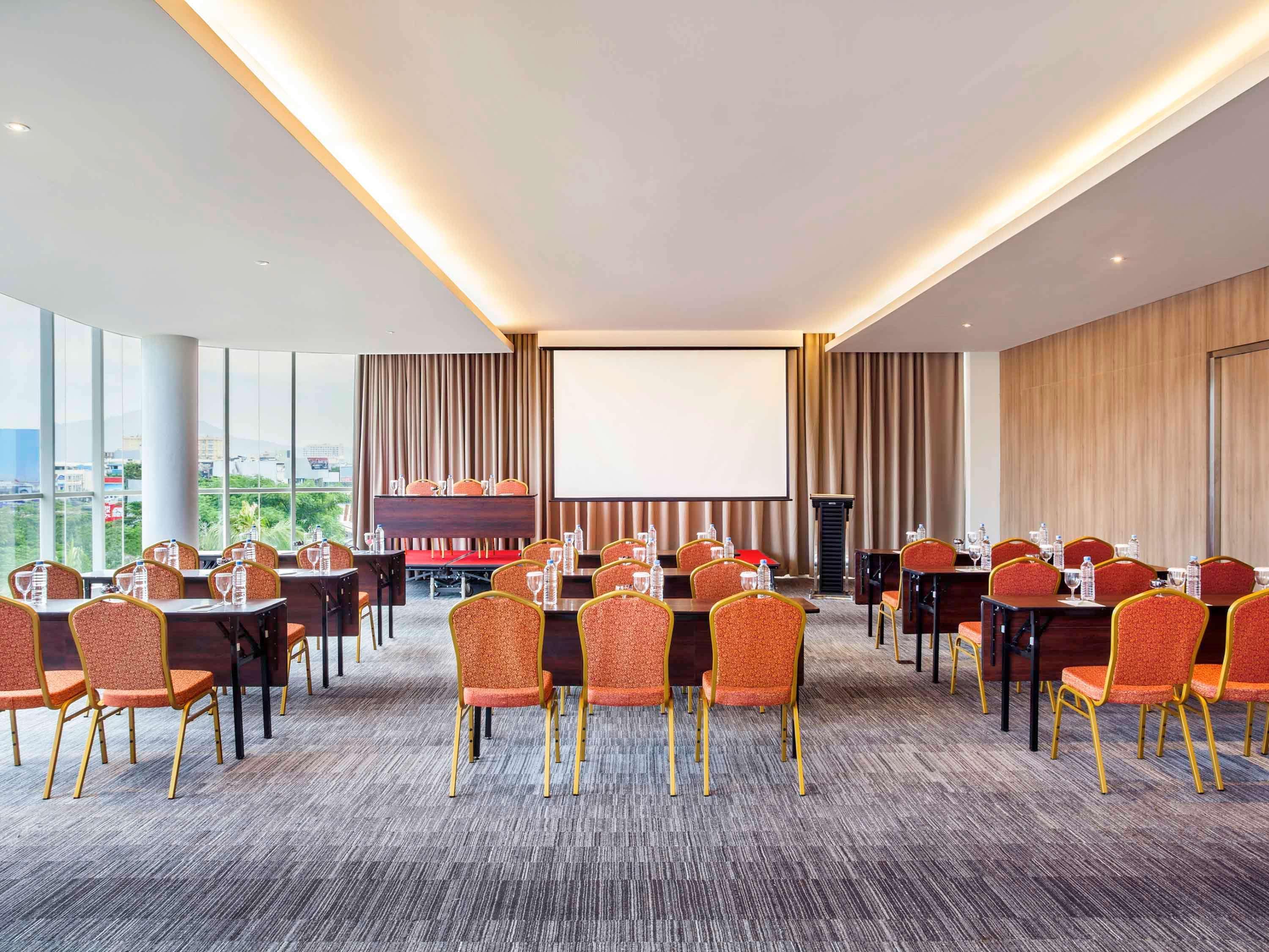 Ibis Manado City Center Boulevard Exterior foto
