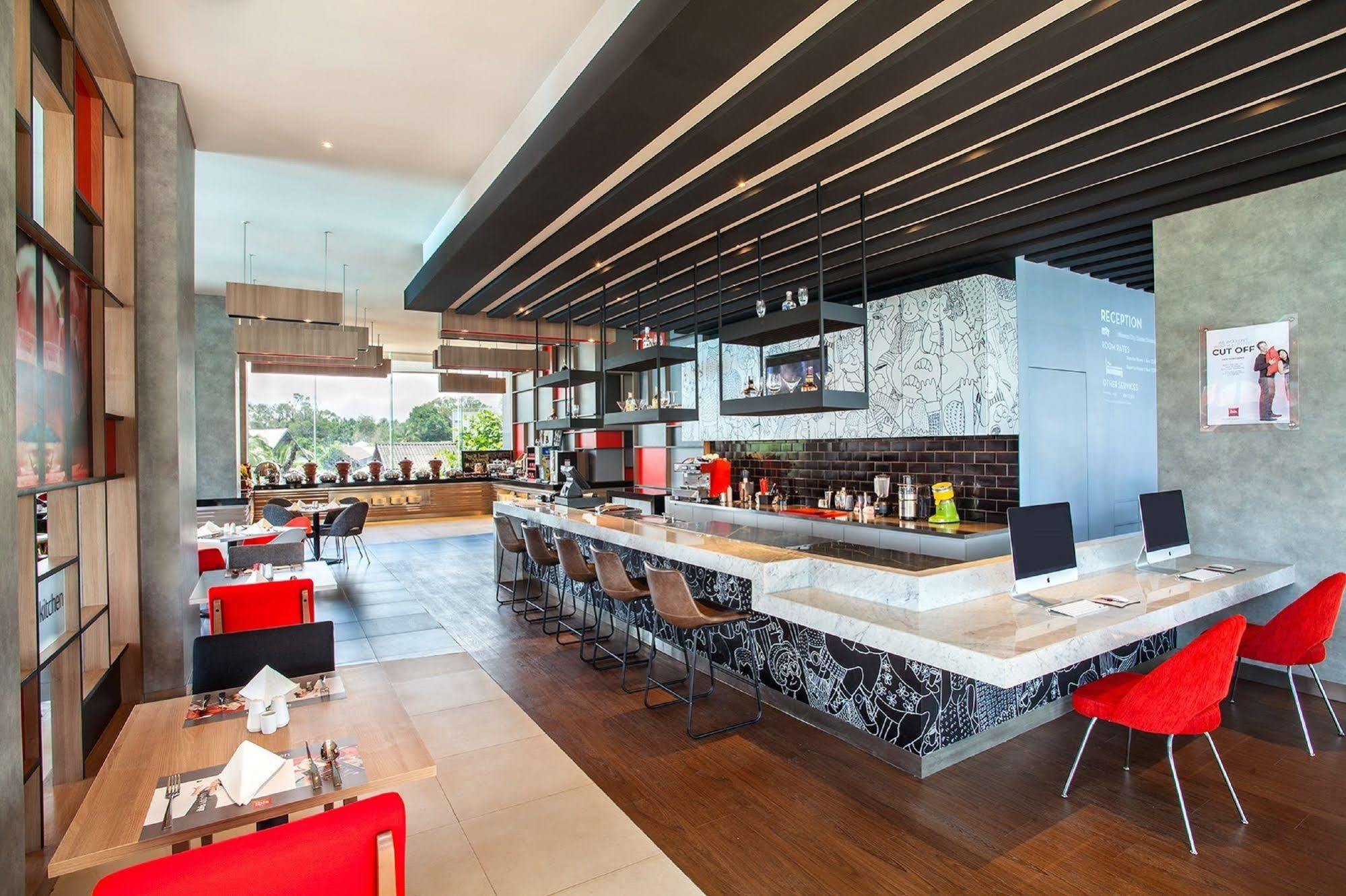 Ibis Manado City Center Boulevard Exterior foto